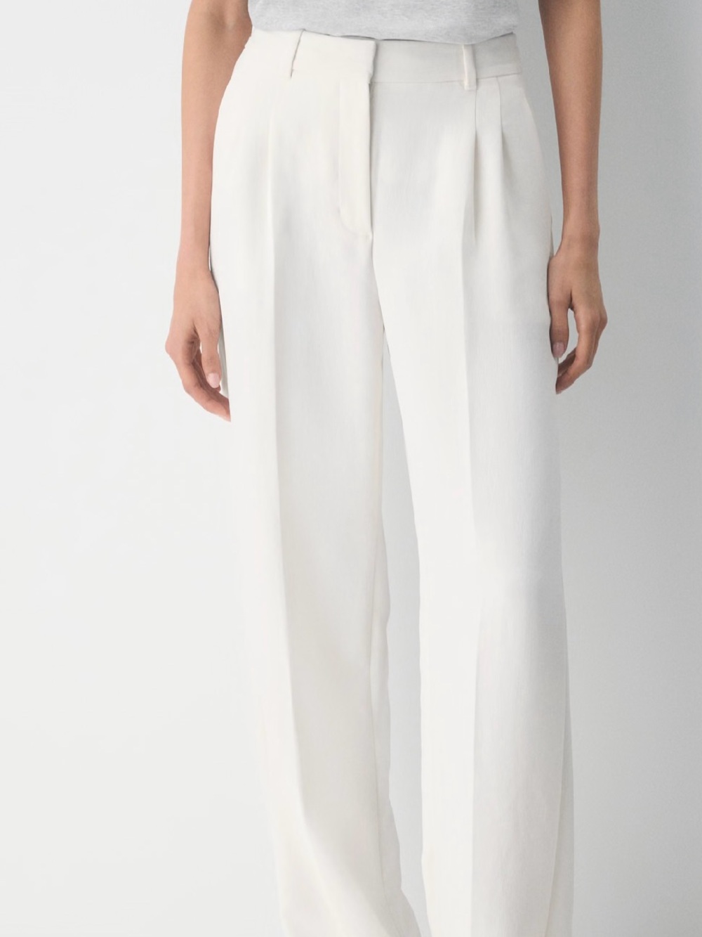 Aritzia The Effortless Pant Crepette White regular